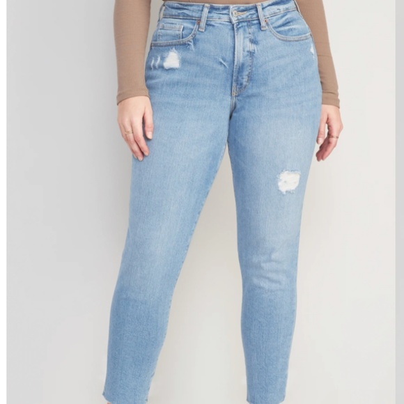 Old Navy Petite Curvy O.G. Straight Jeans - Picture 3 of 6